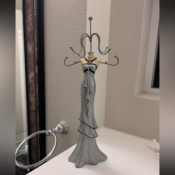 Necklace holder stand - Picture 1 of 5